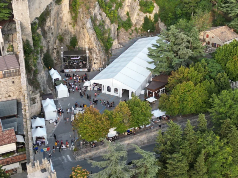 IDEAstand Allestimento San Marino Comics