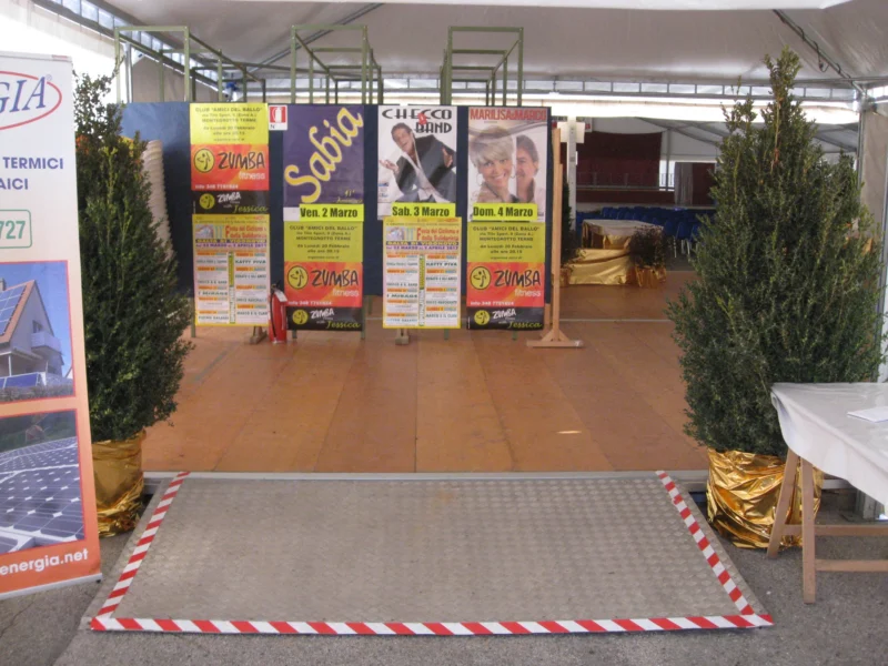 Noleggio rampe di sicurezza per fiere - IDEAstand