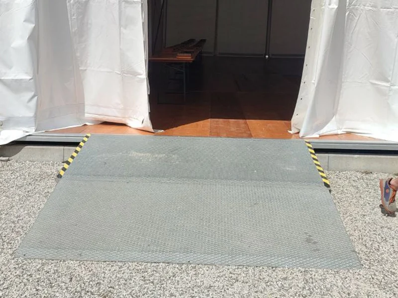 Noleggio rampe di sicurezza per eventi - IDEAstand