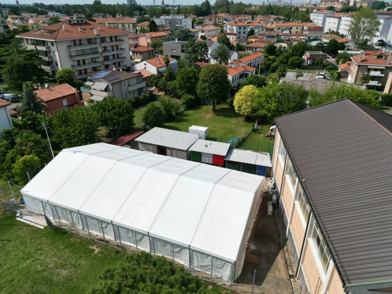 Noleggio tendostrutture bifalda per eventi aziendali - IDEAstand