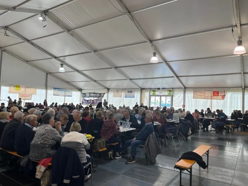 Affitto tendostrutture per sagre - IDEAstand