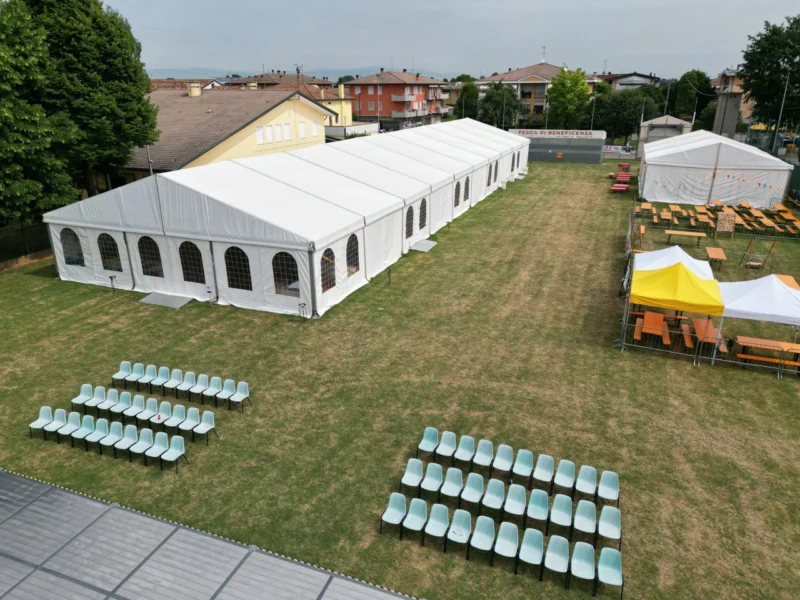 Affitto tendostrutture per feste e sagre paesane - IDEAstand