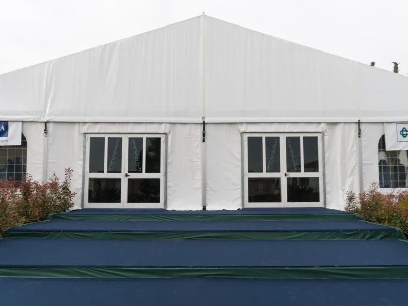 Noleggio Tendostrutture per aziende - IDEAstand